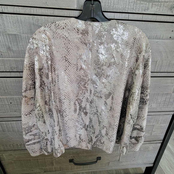 St. John Couture Size 14 Shimmering Genuine Leather ,ful Lined Jacket. - Picture 7 of 10